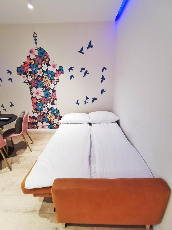Blue And Rose Cozy - Quiet In The Best Location - Self Check-In - 5Th Floor With Elevator サラエヴォ エクステリア 写真